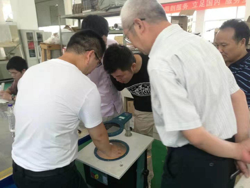 中國(guó)石油集團(tuán)工程技術(shù)研究院張懷文博士率團(tuán)考察神童